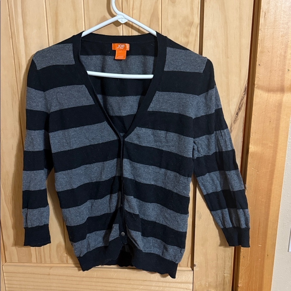 Joe Fresh Women’s Black and Gray Striped Top